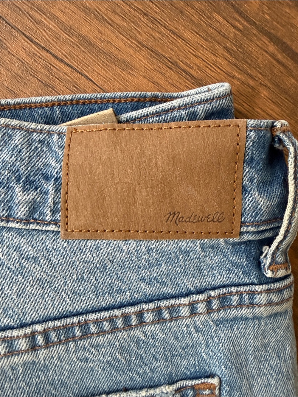 NWT Madewell Mid-Rise ’90s Straight Jeans Raw Hem Size 29 - Picture 6 of 7